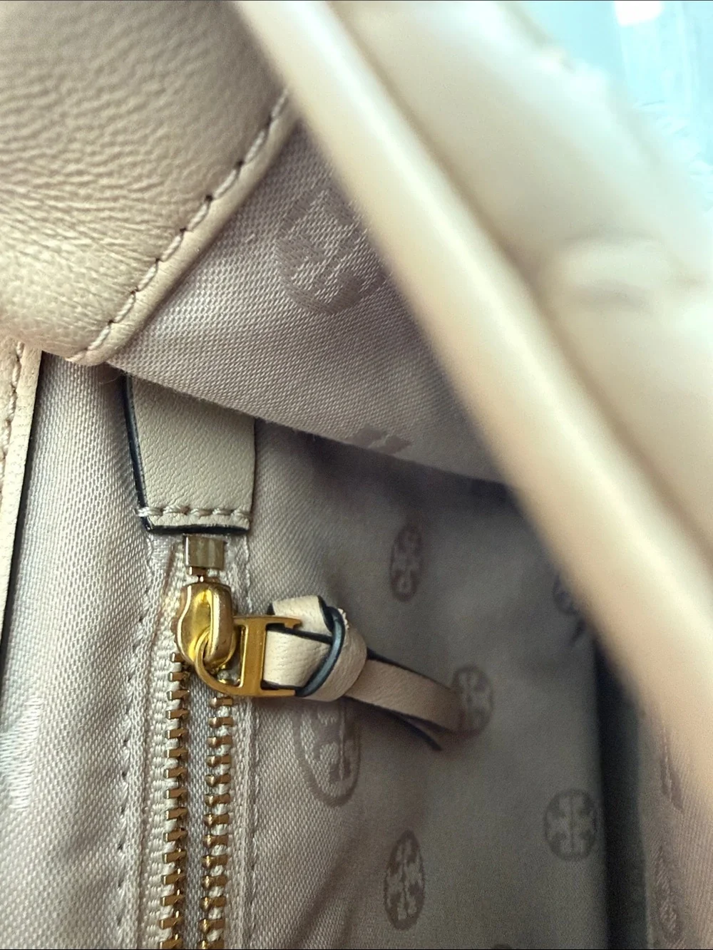 Tory Burch Quilted Blush Leather Shoulder Bag with Gold Chain
